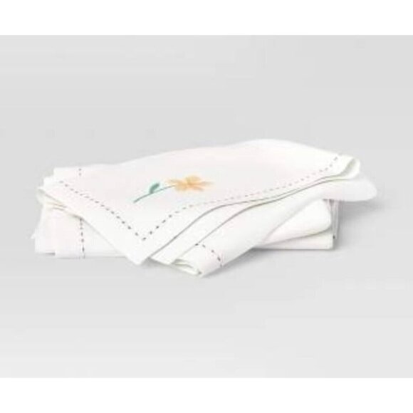 Target 2pk Flower Cloth Napkins - Threshold™ 18 " x 18 " Cotton E4 - Picture 1 of 5